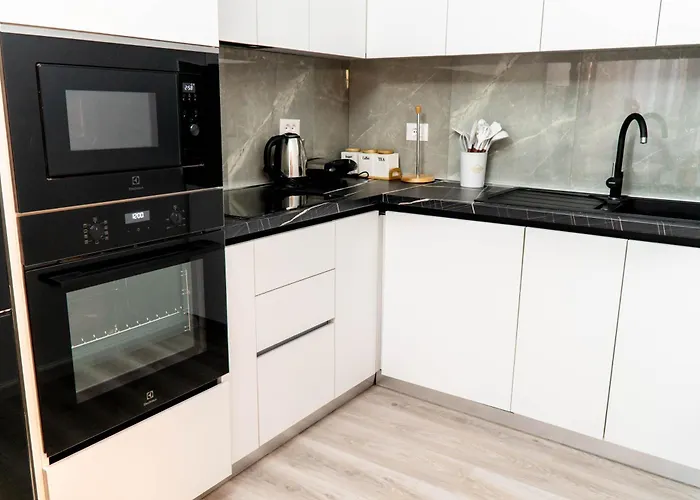 Signature 8 * ティラナ