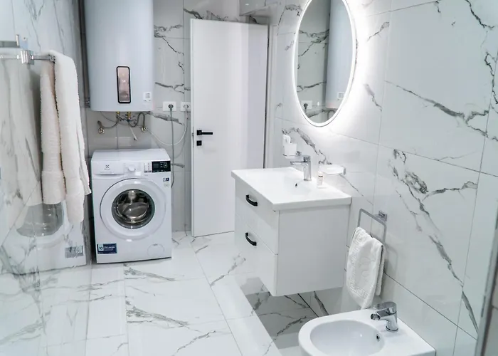 Signature 8 * Tirana