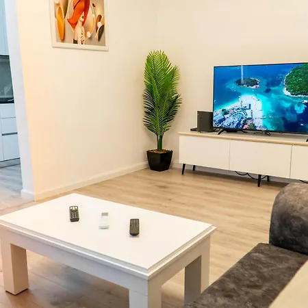 Apartment Signature 8