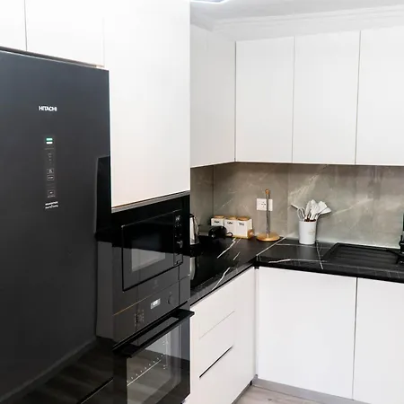 Signature 8 Tirana