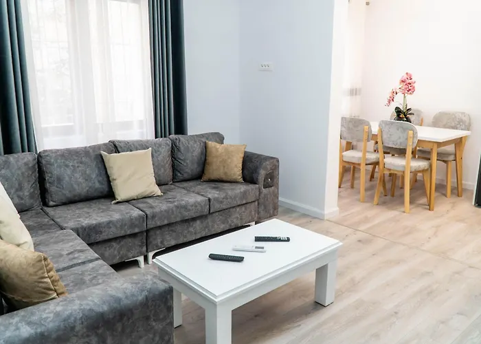 Signature 8 公寓 地拉那